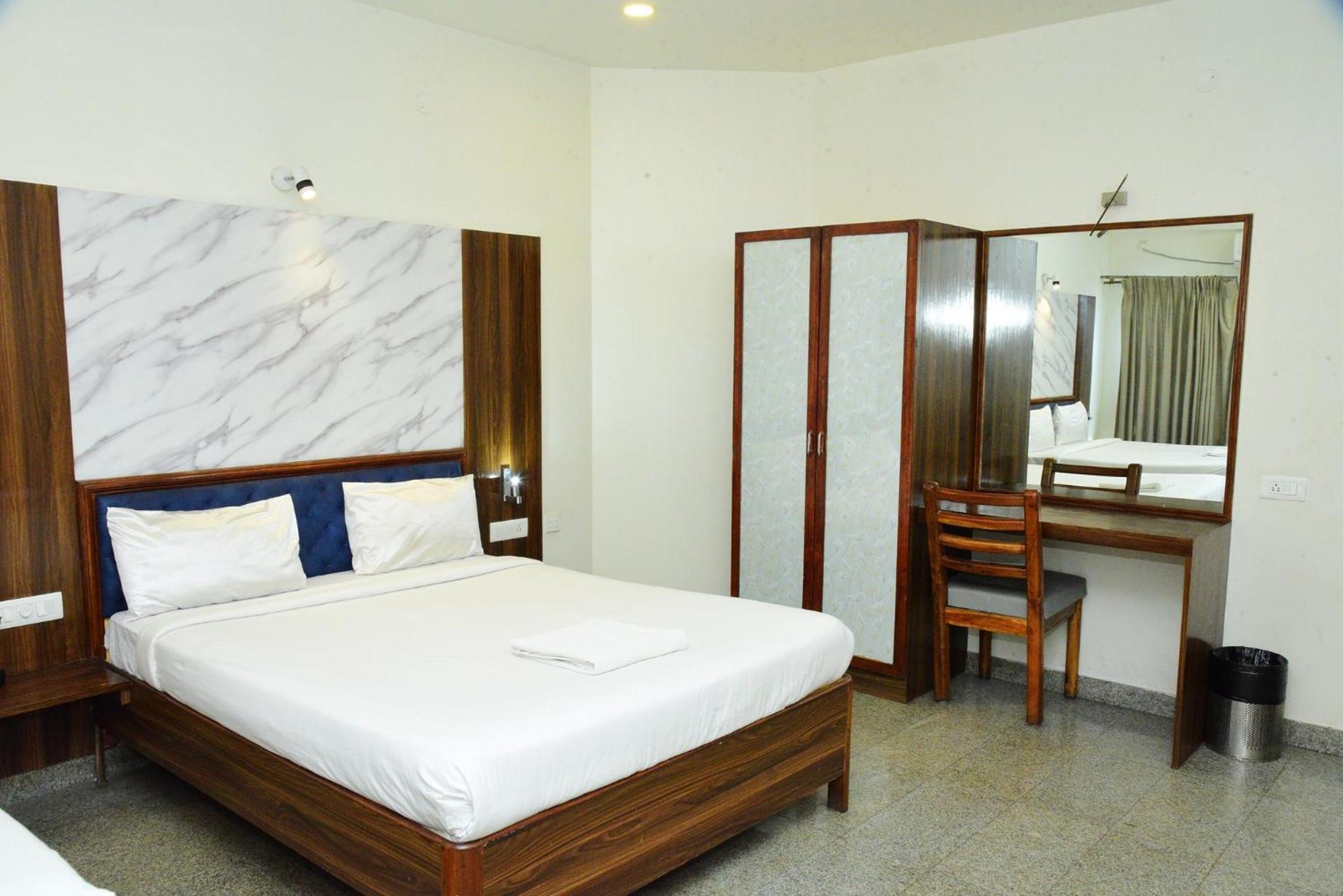Sri Sai Residency Hotel Tumkur Eksteriør billede